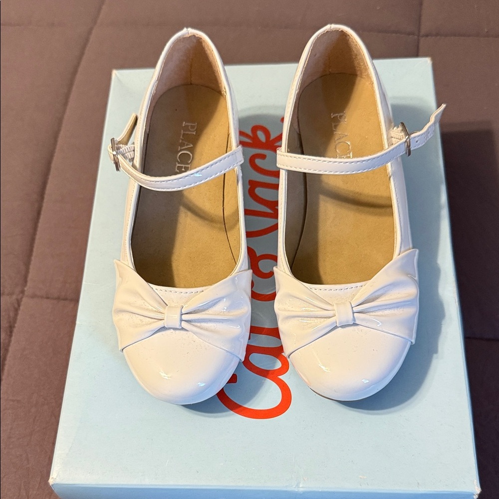 Children’s Place White Dress Shoes with Bow
